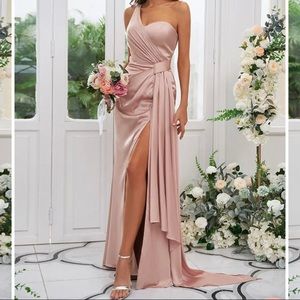 Dusty rose/pink dress. Size 16/18. Never worn